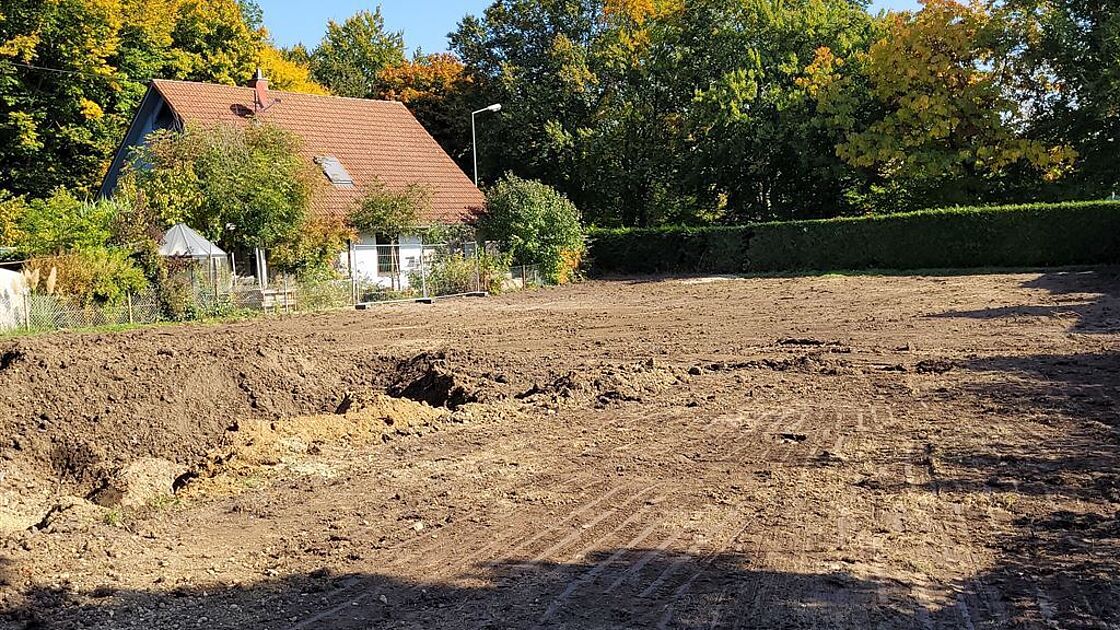 OKAL Grundstück für 4  Doppelhaushälften oder 2 Einfamilienhäuser in Augsburg Bild 1